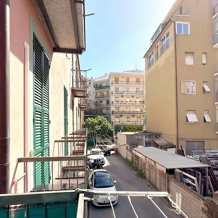 Priamar 200m Front - Grandmaison Appartement Savone